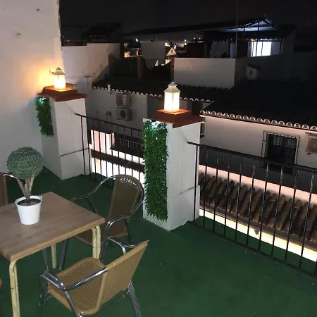 Viviendas Turisticas La Luna Atico Apartment *